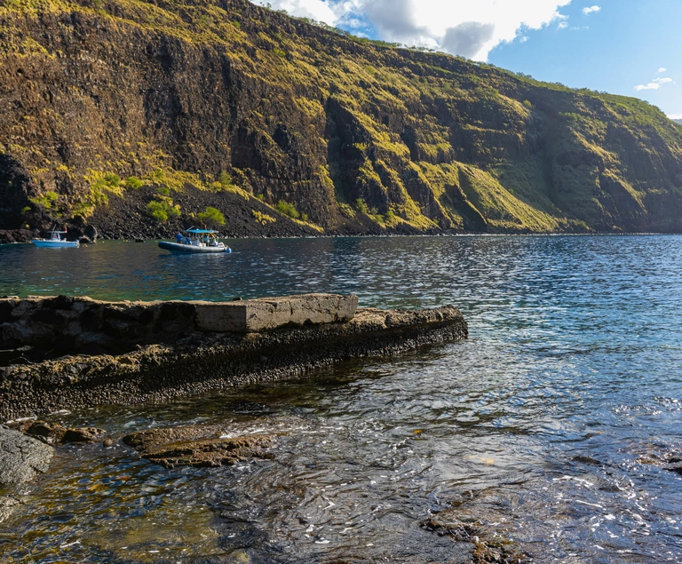 Kealakekua Bay