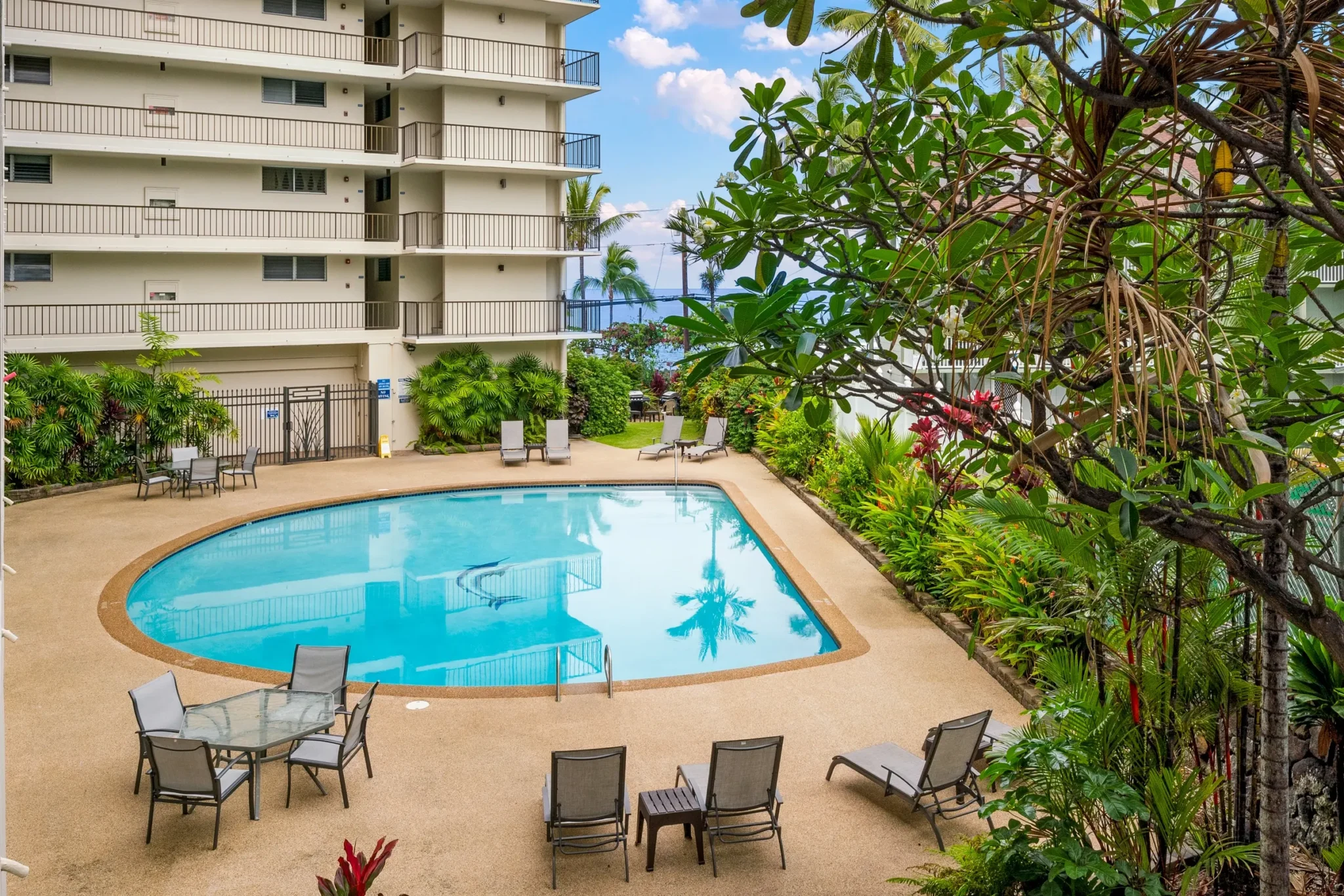 coldwell-banker-island-vacations-hawaii-big-island-kona-alii-vacation-rentals-complex-big-island-kona-alii-d212-banner