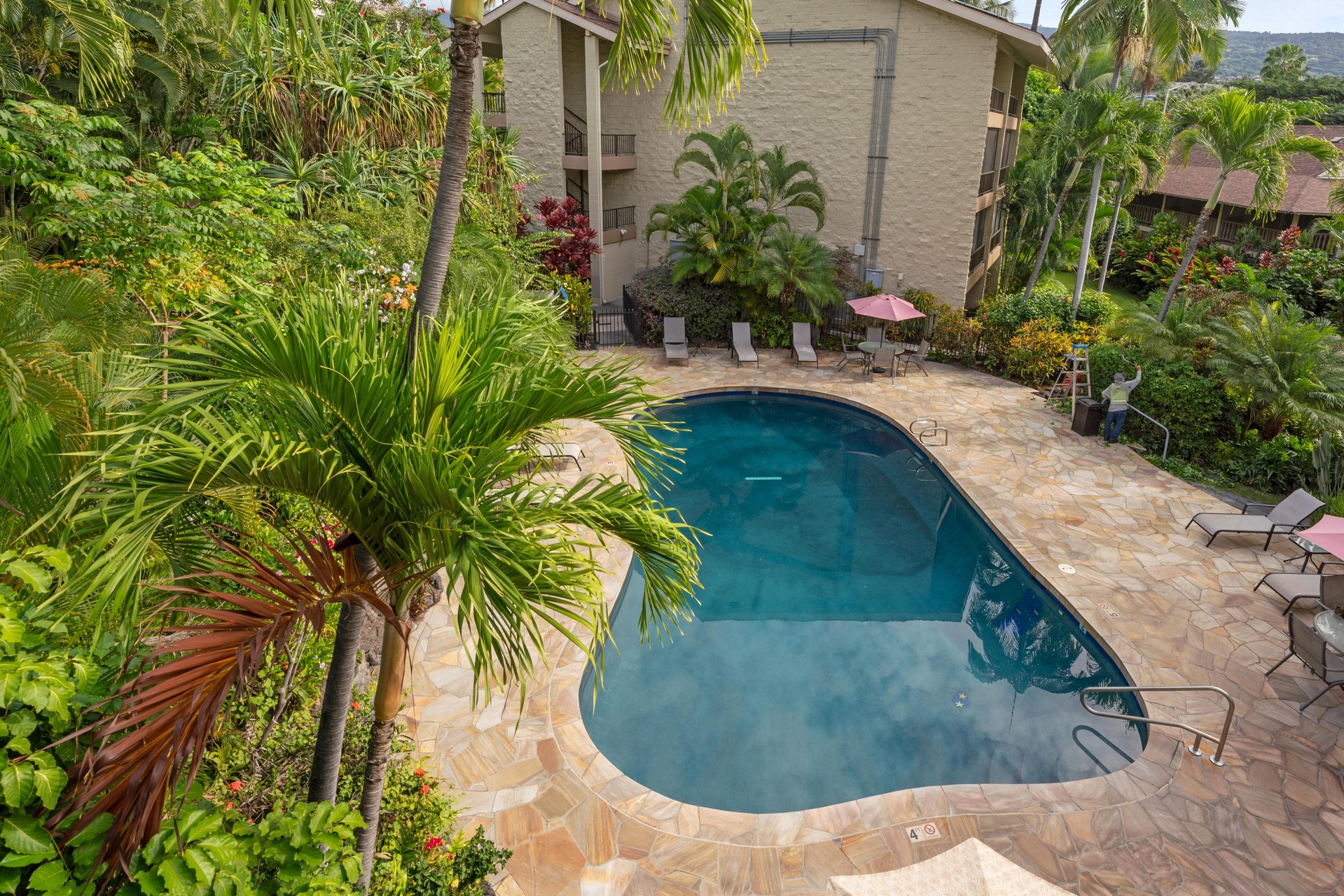 coldwell-banker-island-vacations-hawaii-big-island-kailua-kona-kalanikai-2