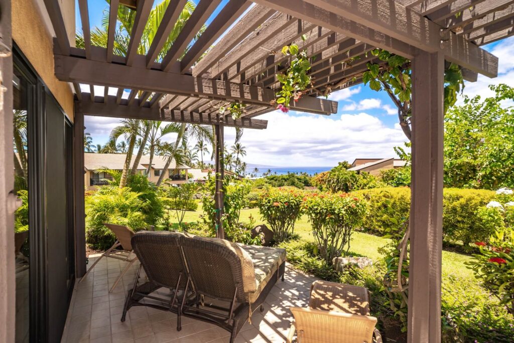 The outdoor area of a Hawaii vacation rental taken care of by a local property manager.